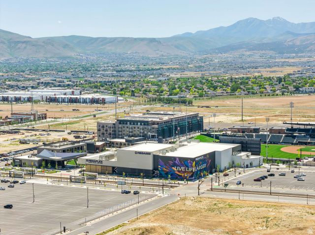 10937 S LAKE RUN RD, South Jordan, UT 84009