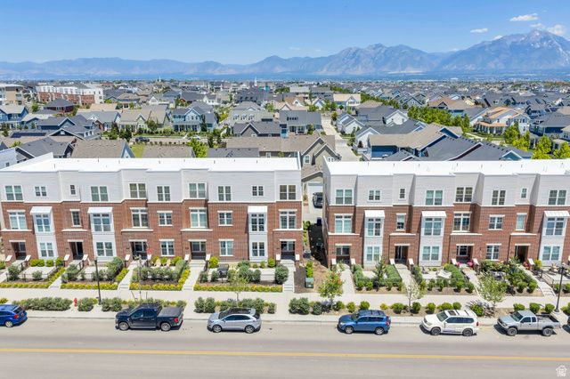 10937 S LAKE RUN RD, South Jordan, UT 84009