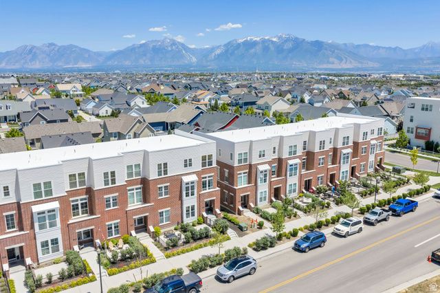 10937 S LAKE RUN RD, South Jordan, UT 84009