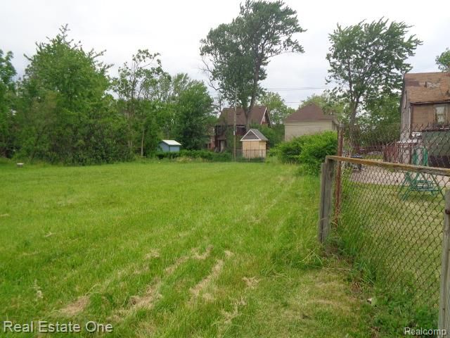 8415 Brush Street, Detroit, MI 48202