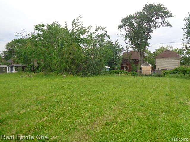 8415 Brush Street, Detroit, MI 48202