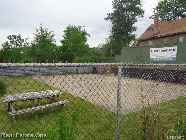 8415 Brush Street, Detroit, MI 48202