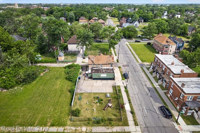 8415 Brush Street, Detroit, MI 48202