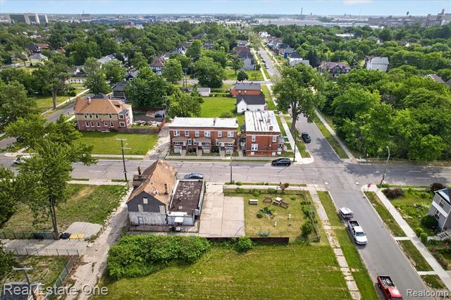 8415 Brush Street, Detroit, MI 48202