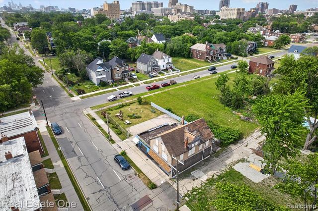 8415 Brush Street, Detroit, MI 48202