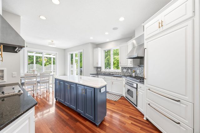1040 Bayside Lane, Mound, MN 55364