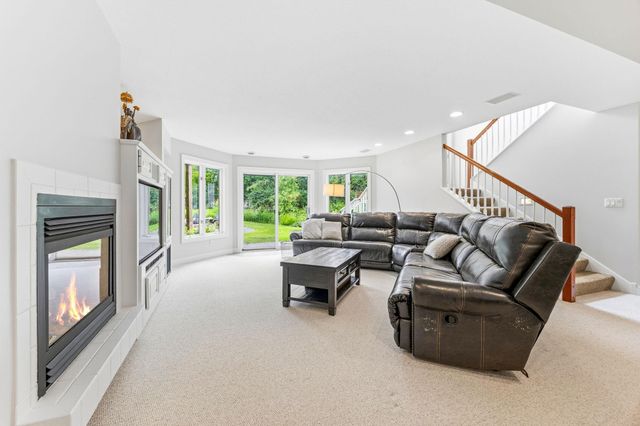 1040 Bayside Lane, Mound, MN 55364