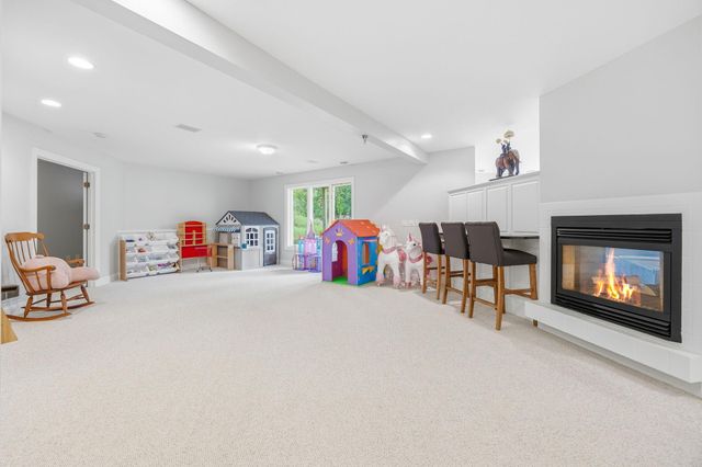 1040 Bayside Lane, Mound, MN 55364