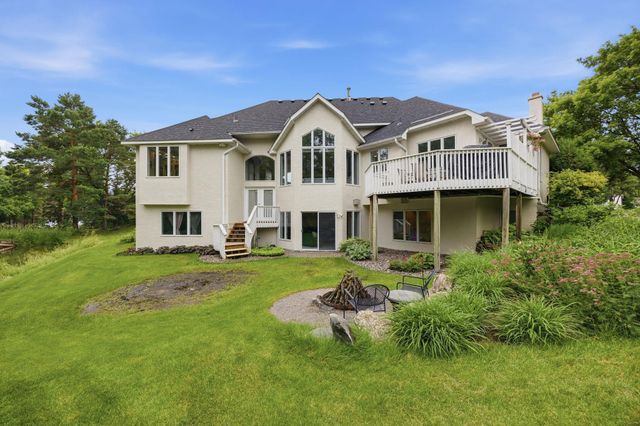 1040 Bayside Lane, Mound, MN 55364
