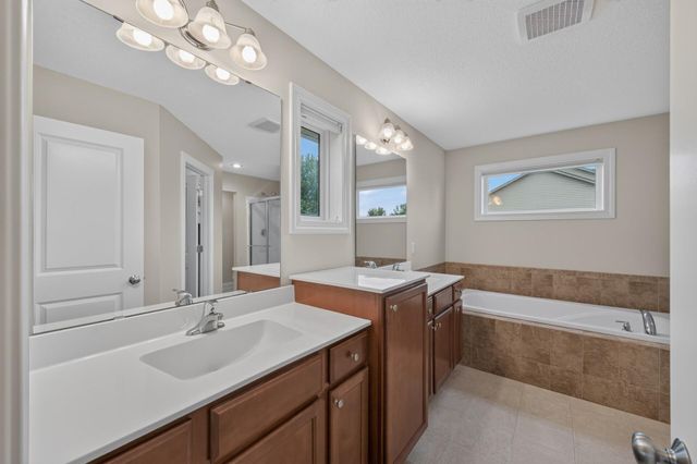 20685 Frost Court, Lakeville, MN 55044