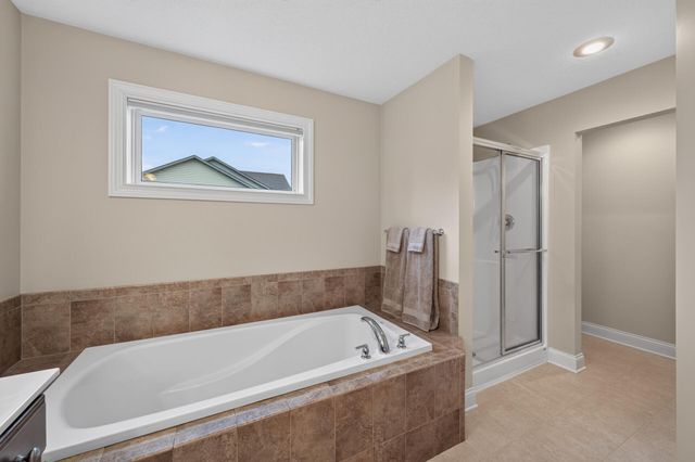 20685 Frost Court, Lakeville, MN 55044