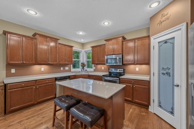 20685 Frost Court, Lakeville, MN 55044