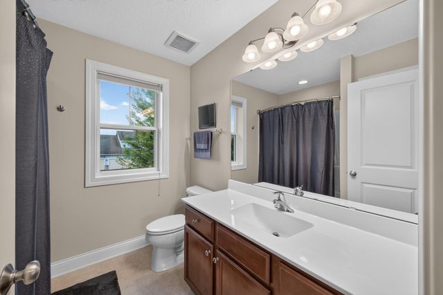 20685 Frost Court, Lakeville, MN 55044