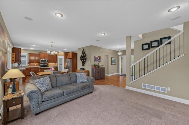 20685 Frost Court, Lakeville, MN 55044