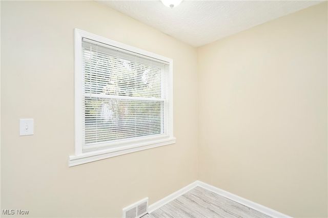 965 Whitby Road, Cleveland Heights, OH 44112