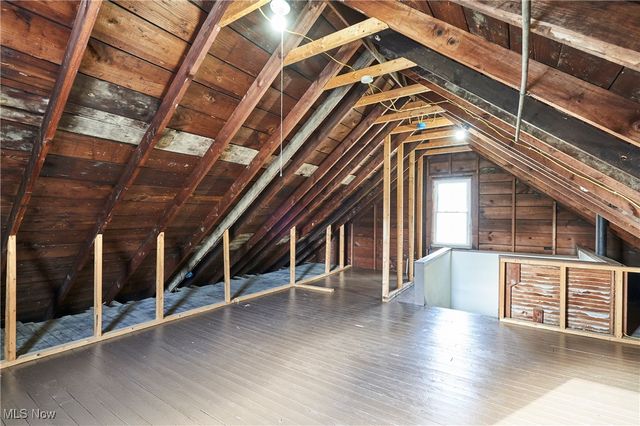 965 Whitby Road, Cleveland Heights, OH 44112