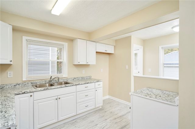 965 Whitby Road, Cleveland Heights, OH 44112