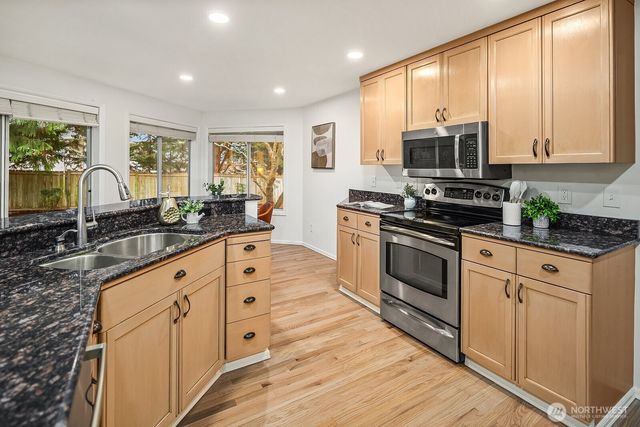 26224 SE 40th Street, Sammamish, WA 98029