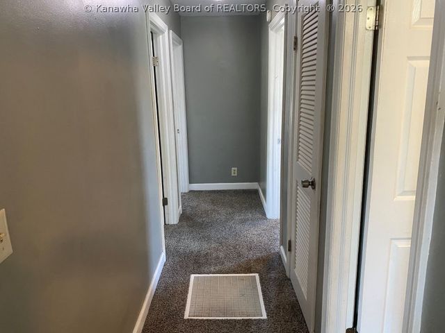 120 Pennsylvania Ave N, St Albans, WV 25177