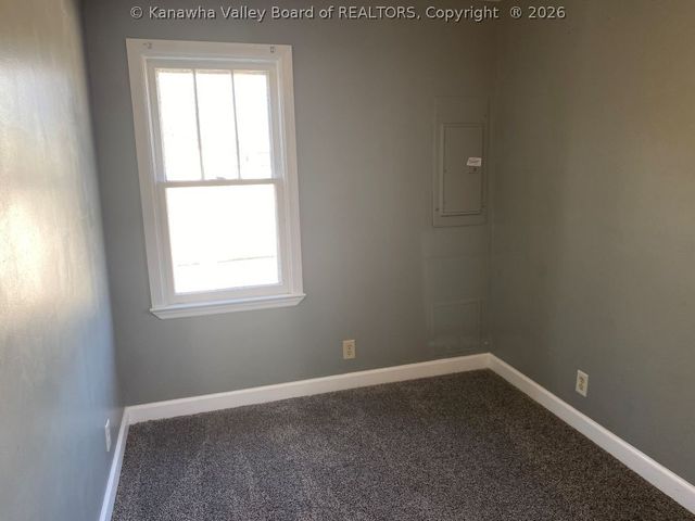 120 Pennsylvania Ave N, St Albans, WV 25177