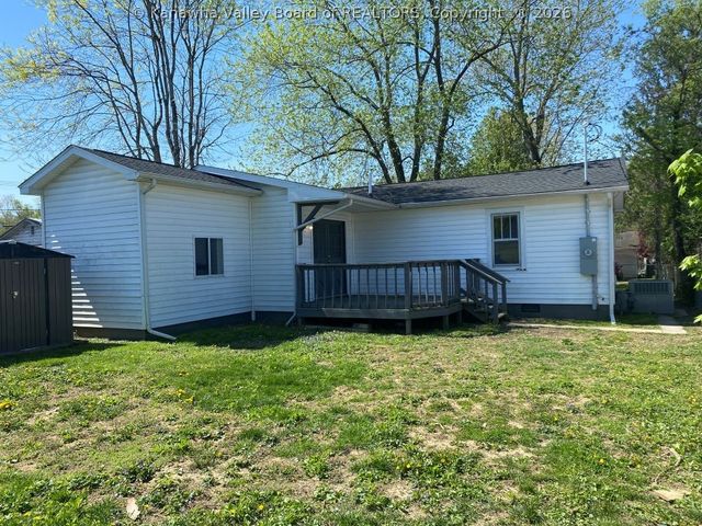 120 Pennsylvania Ave N, St Albans, WV 25177
