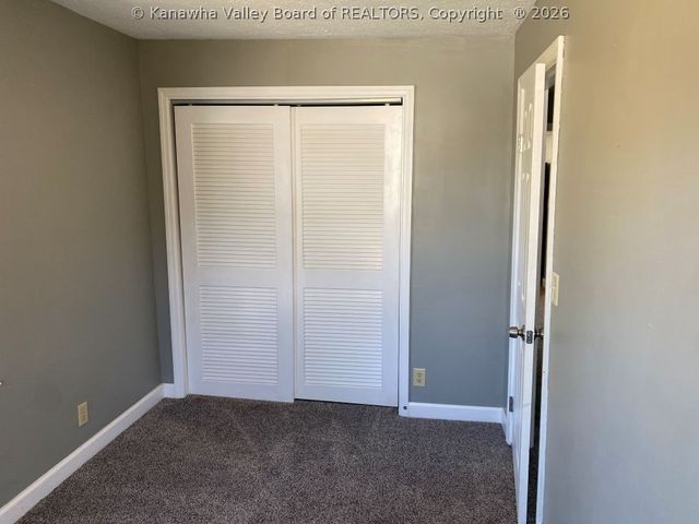 120 Pennsylvania Ave N, St Albans, WV 25177