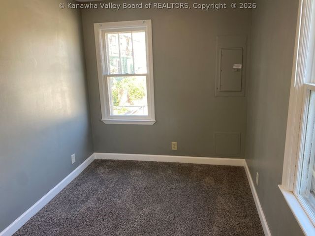 120 Pennsylvania Ave N, St Albans, WV 25177