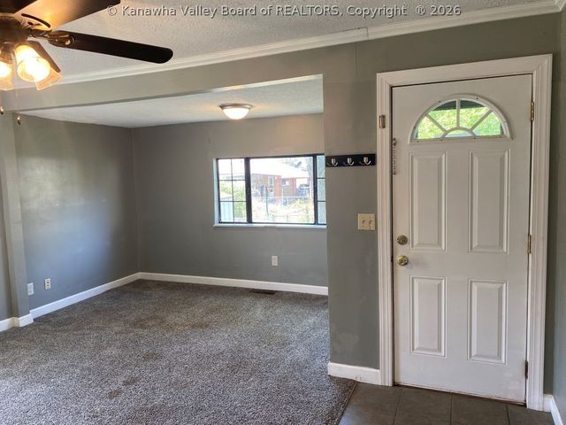 120 Pennsylvania Ave N, St Albans, WV 25177