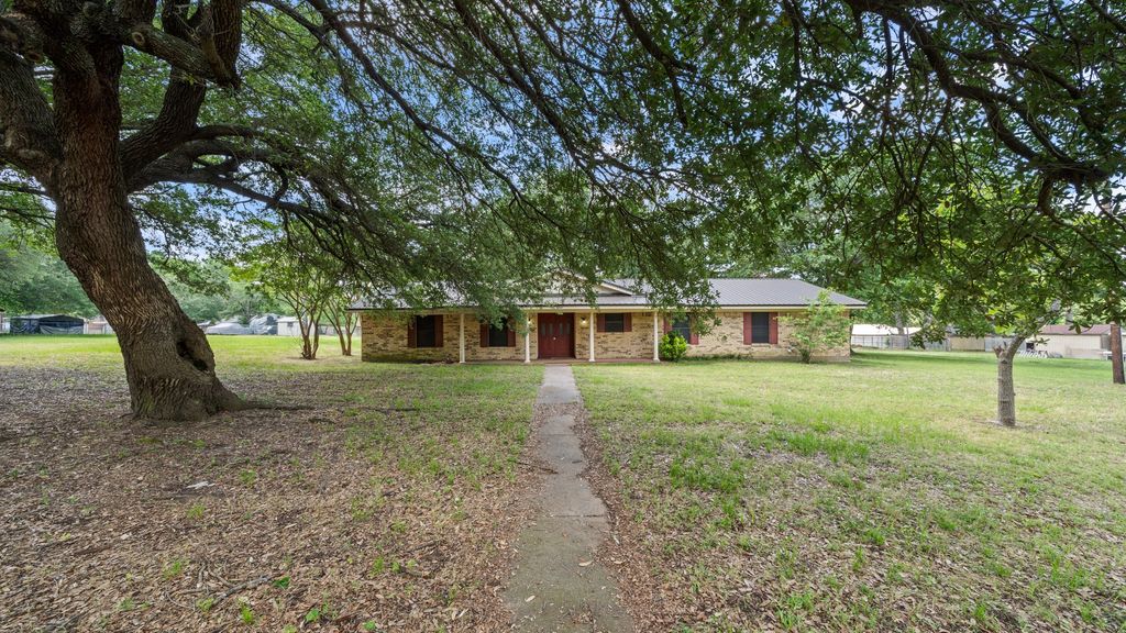 1015 Monte Carlo Drive, Grand Saline, TX 75140