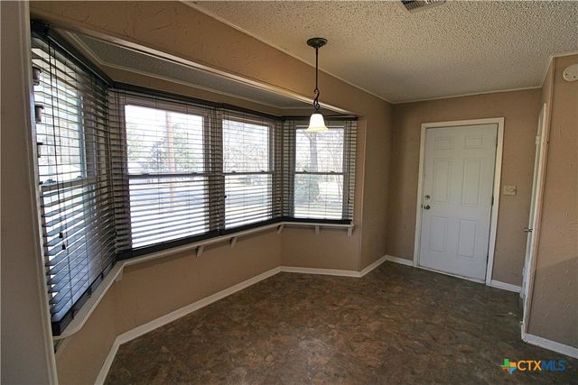 1001 E Main Street, Little River Academy, TX 76554