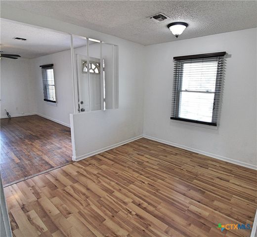 1001 E Main Street, Little River Academy, TX 76554