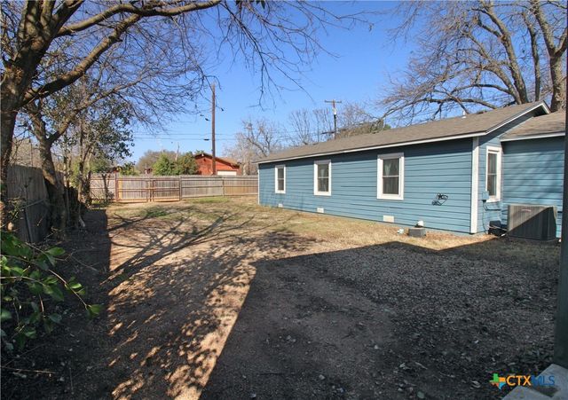 1001 E Main Street, Little River Academy, TX 76554