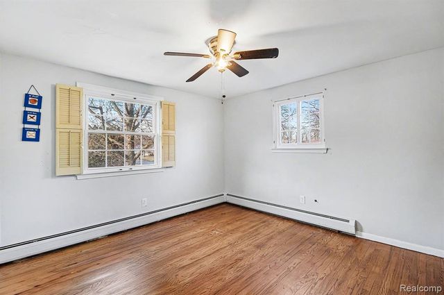 26031 Hidden Lane, Grosse Ile, MI 48138