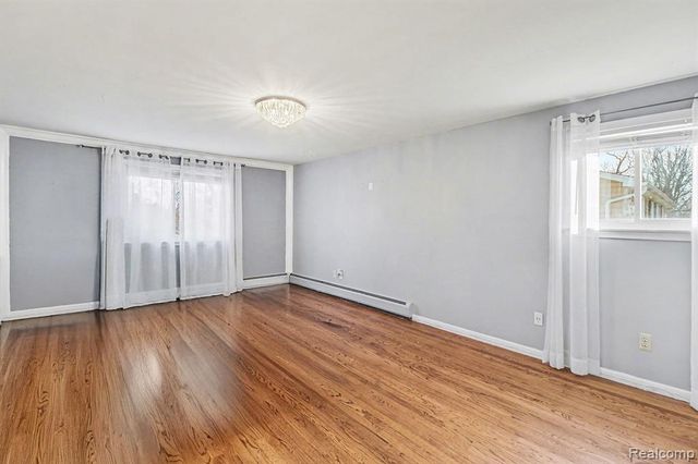 26031 Hidden Lane, Grosse Ile, MI 48138