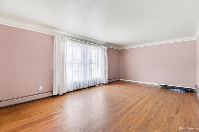 26031 Hidden Lane, Grosse Ile, MI 48138