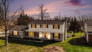 26031 Hidden Lane, Grosse Ile, MI 48138