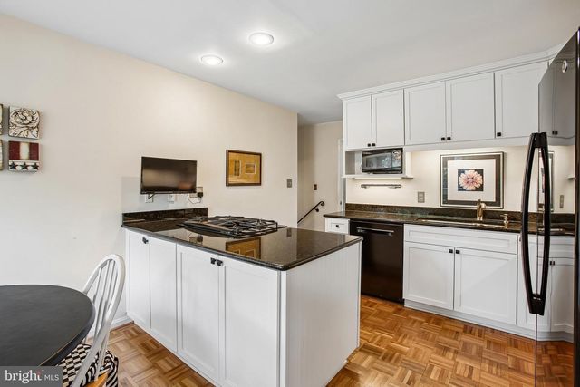 8506 HITCHING POST LN, Alexandria, VA 22308