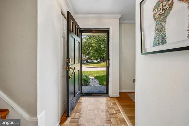 8506 HITCHING POST LN, Alexandria, VA 22308