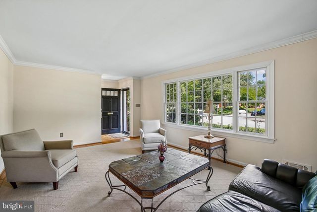8506 HITCHING POST LN, Alexandria, VA 22308