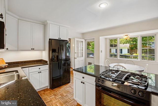 8506 HITCHING POST LN, Alexandria, VA 22308