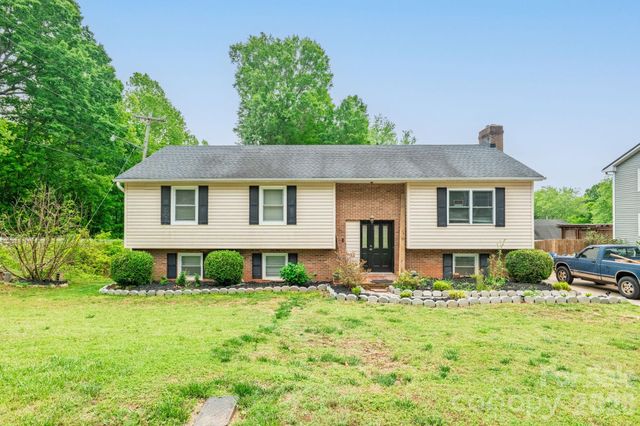 501 Old Farm Road, Statesville, NC 28625