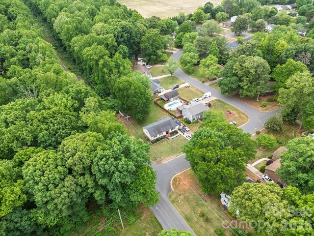 501 Old Farm Road, Statesville, NC 28625