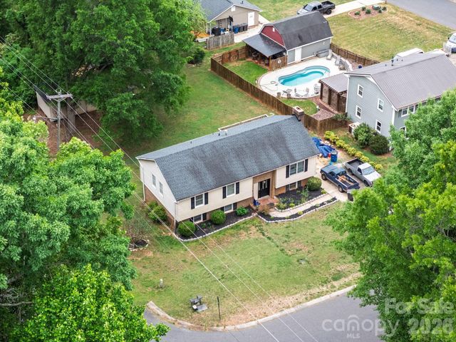 501 Old Farm Road, Statesville, NC 28625
