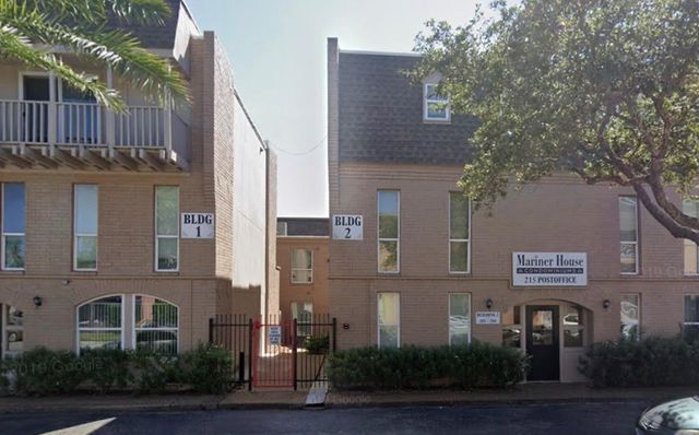 215 Postoffice 605, Galveston, TX 77550