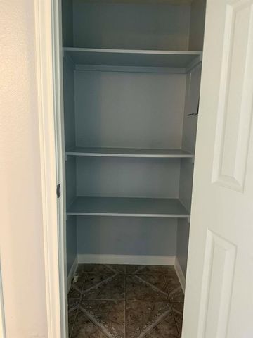 215 Postoffice 605, Galveston, TX 77550