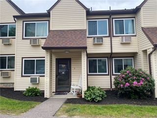 223 High Street S, Westerly, RI 02891