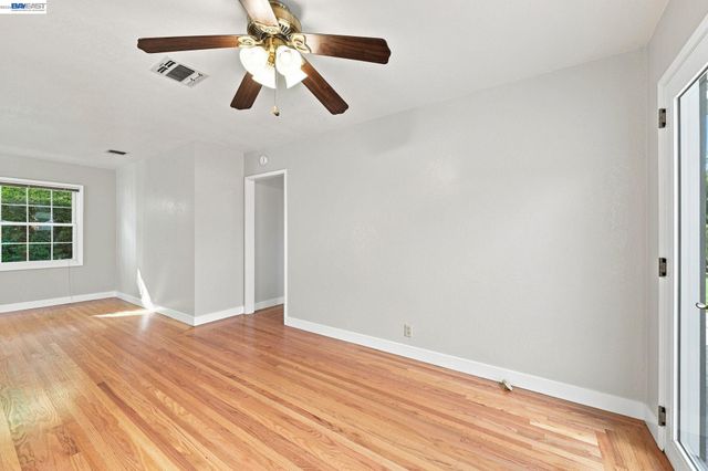 1231 Westwood St, Hayward, CA 94544