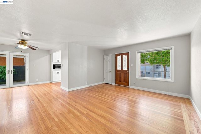1231 Westwood St, Hayward, CA 94544
