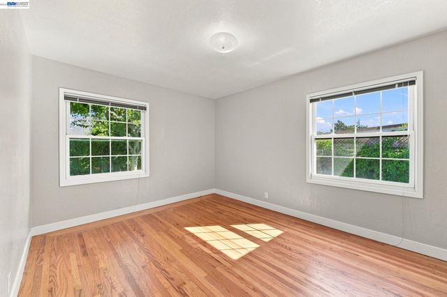 1231 Westwood St, Hayward, CA 94544