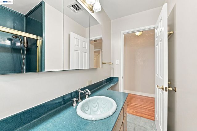 1231 Westwood St, Hayward, CA 94544